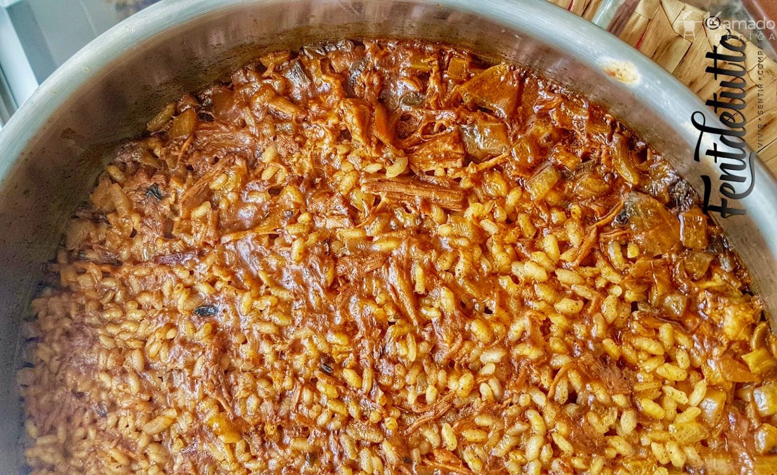 PAELLA DE COCHINITA PIBIL KAMADO IBERICA